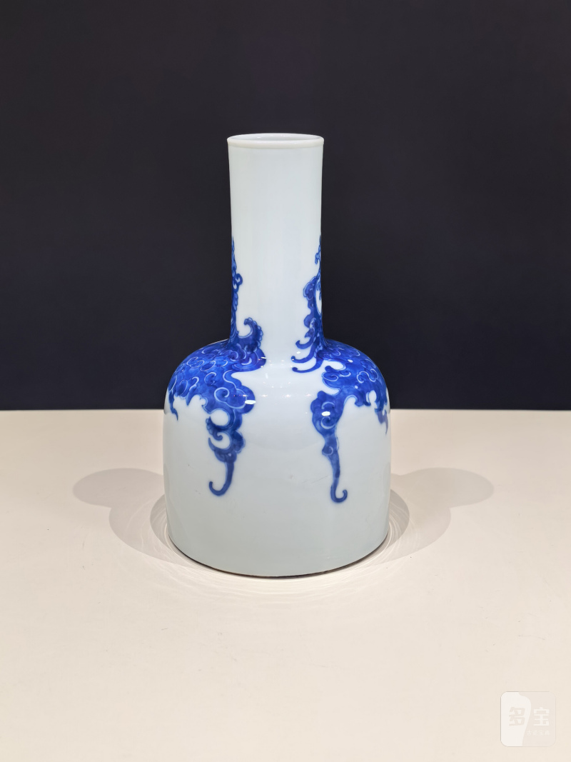 清康熙 青花夔凤纹摇铃尊 - 图5